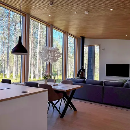 New 2026 Aidu Private Lakefront Ruka, 2 Saunas Semesterbostad Kuusamo