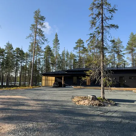 Semesterbostad New 2026 Aidu Private Lakefront Ruka, 2 Saunas Kuusamo